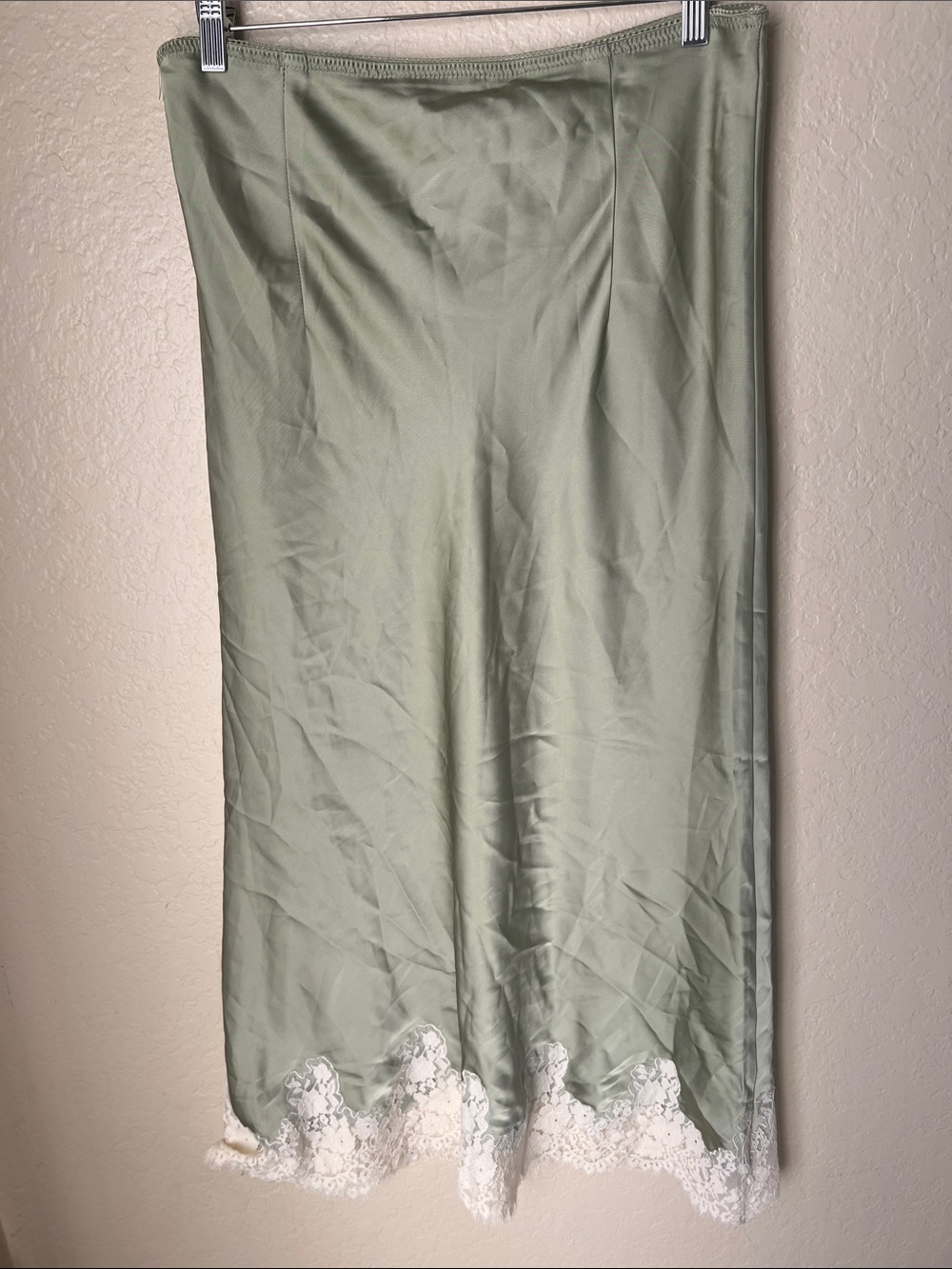 NWT house of Harlow pistachio green satin lace trim slip skirt - Picture 6 of 6